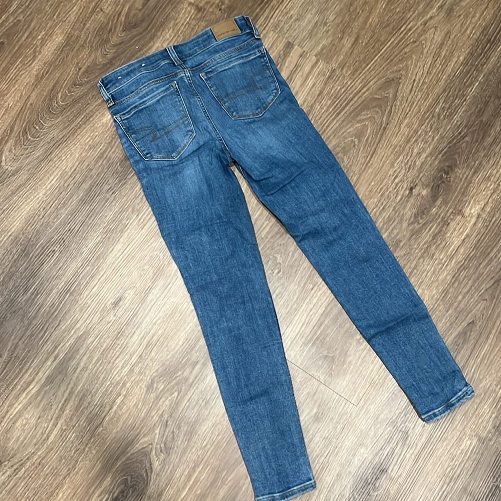 LIKE NEW WORN ONCE American Eagle Skinny Jeans - Picture 2 of 4